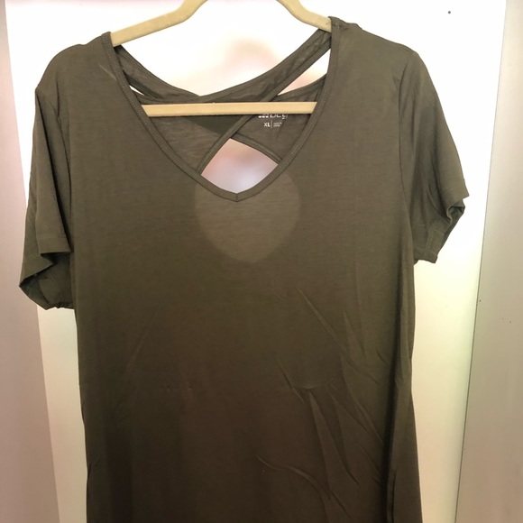 Olive top - Picture 1 of 3